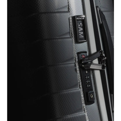 Personalisation tag - have your initials monogrammed on the integrated leather tag