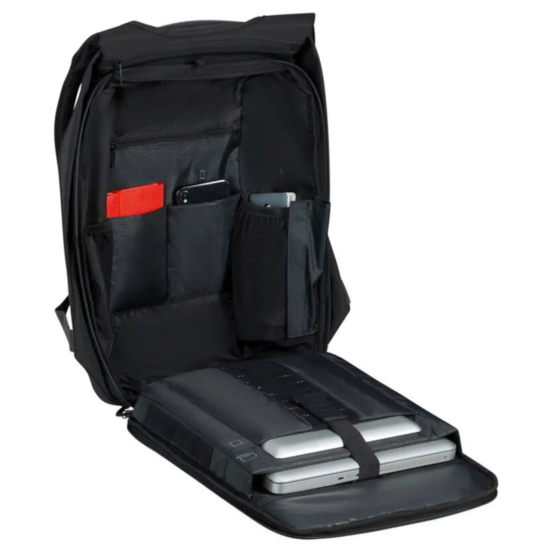 Main compartment with 180° opening with gussets and organiser panel complete with slip pockets