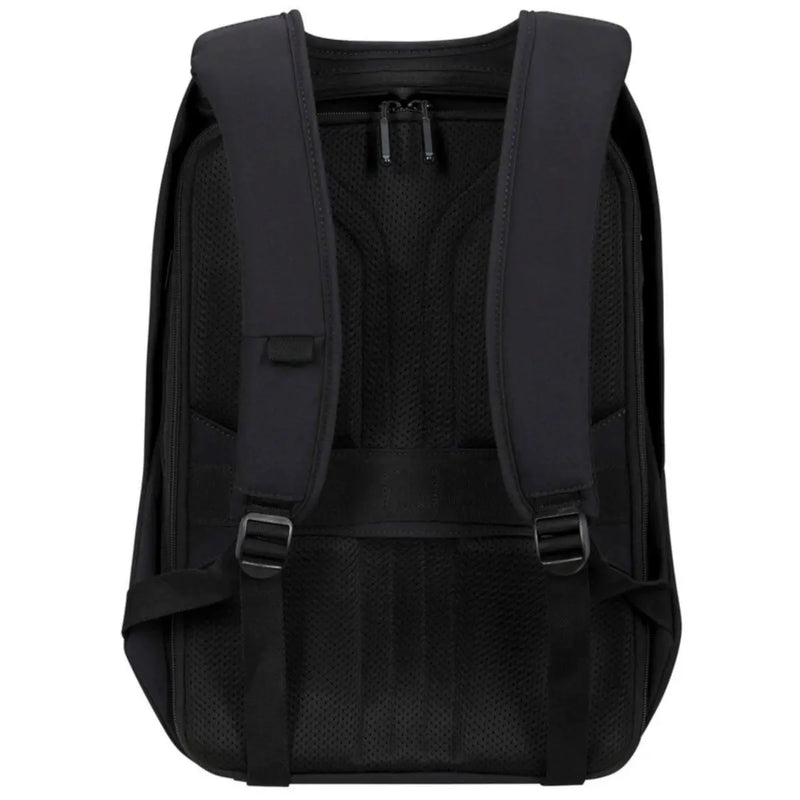 Padded back panel with smart sleeve feature that allows attachment over extendable luggage handles
