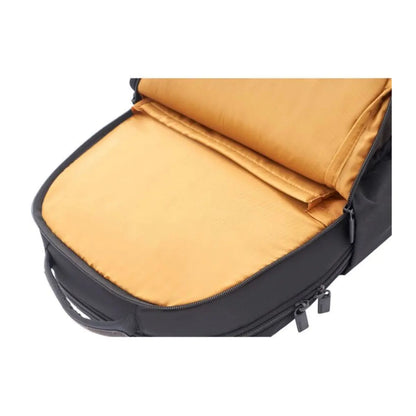 Multiple compartments for organising your things