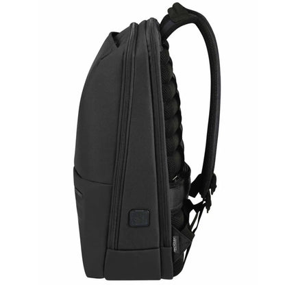 USB port integrated into bag