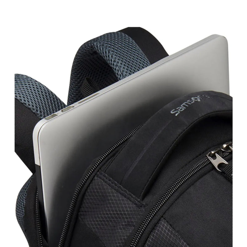 Laptop compartment at the rear of bag