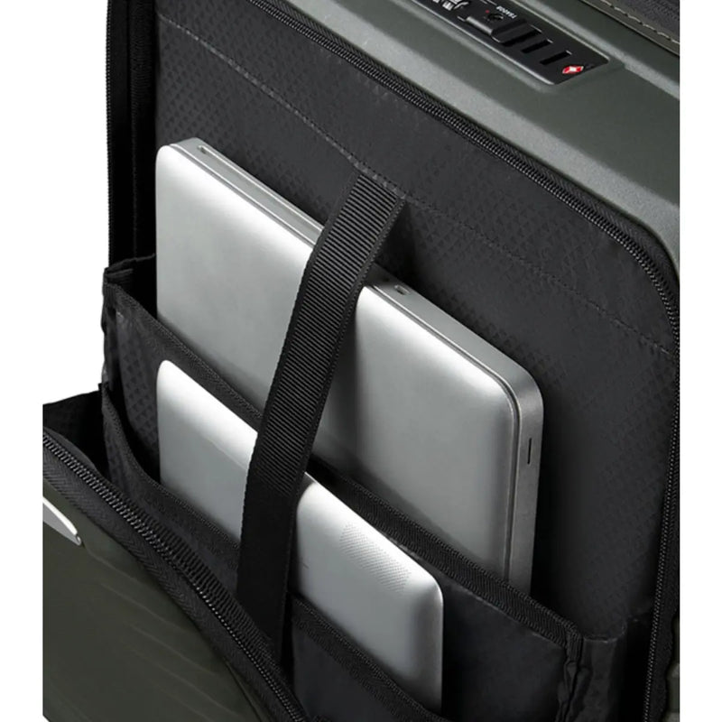 Laptop and tablet pockets in front compartment