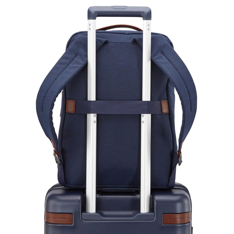 Luggage sleeve on the rear of the bag (luggage not included)