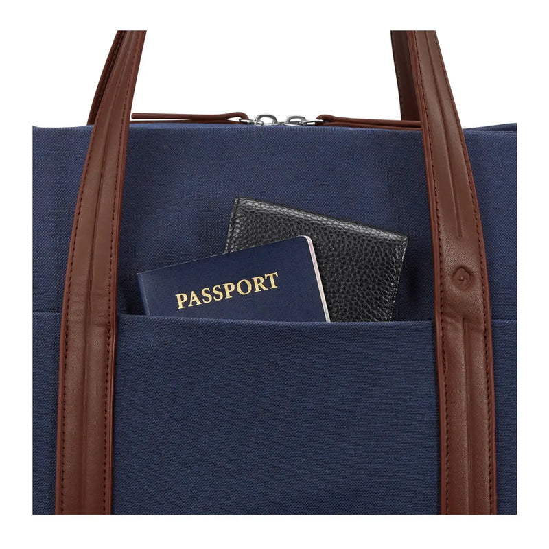 Multiple exterior pockets are perfect for storing items you want easy access to