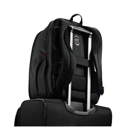 Smart Sleeve allowing you to stabilise your bag on top of the suitcase