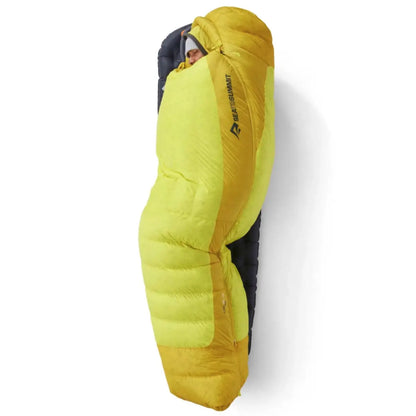 Roomy expedition mummy fit provides plenty of space for you, performance clothing and gear you don't want to freeze