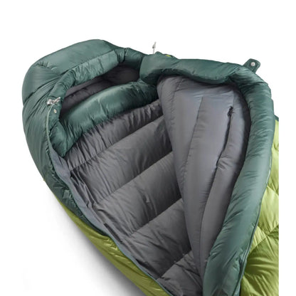 Double draft collars: fitted front and tubular back