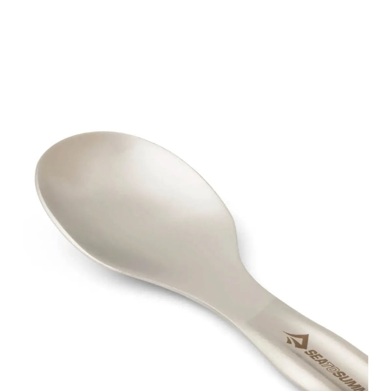 Ergonomic shape for a more comfortable feel, the handles are a matte-finished for better grip and the ends are polished to deliver a more enjoyable dining experience