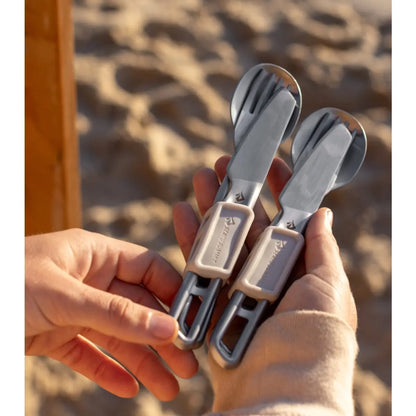 Magnetized silicone rubber keeper to hold the set together, prevent sliding and provide rattle-free storage during transport