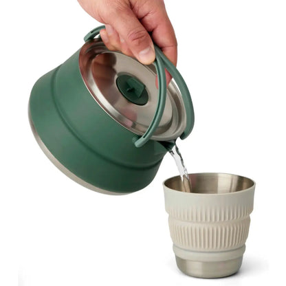 Double handles made of glass-reinforced nylon 66 for a more precision pour