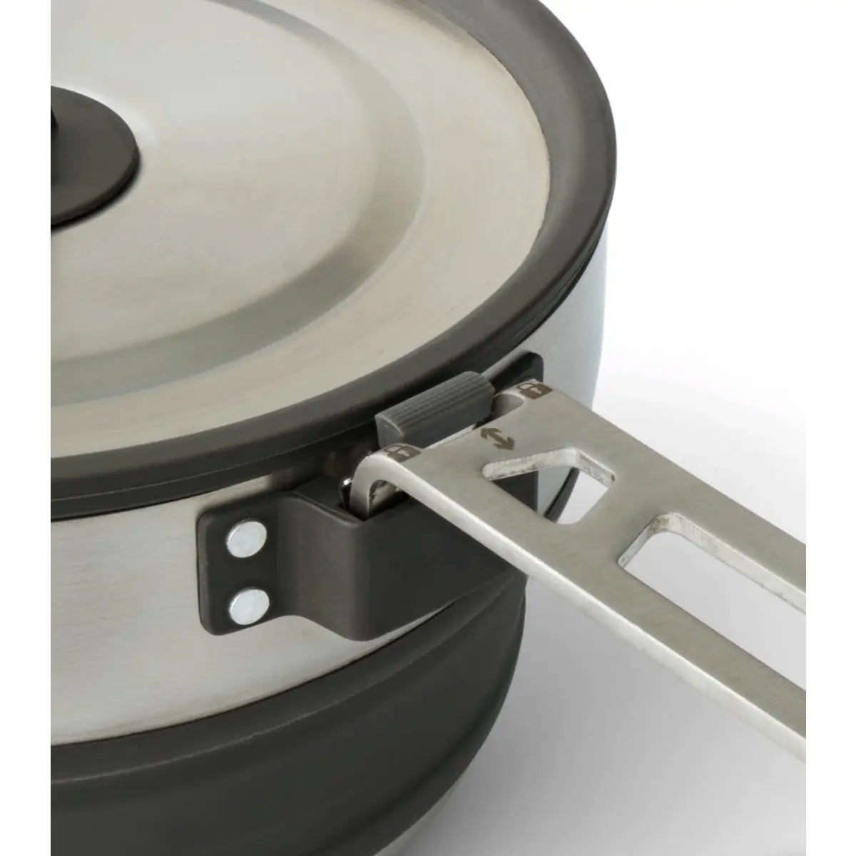 Dual Click-Safe handles allow you to securely hold, carry or pour from the pot, and can be reversed to secure the lid/contents for transport