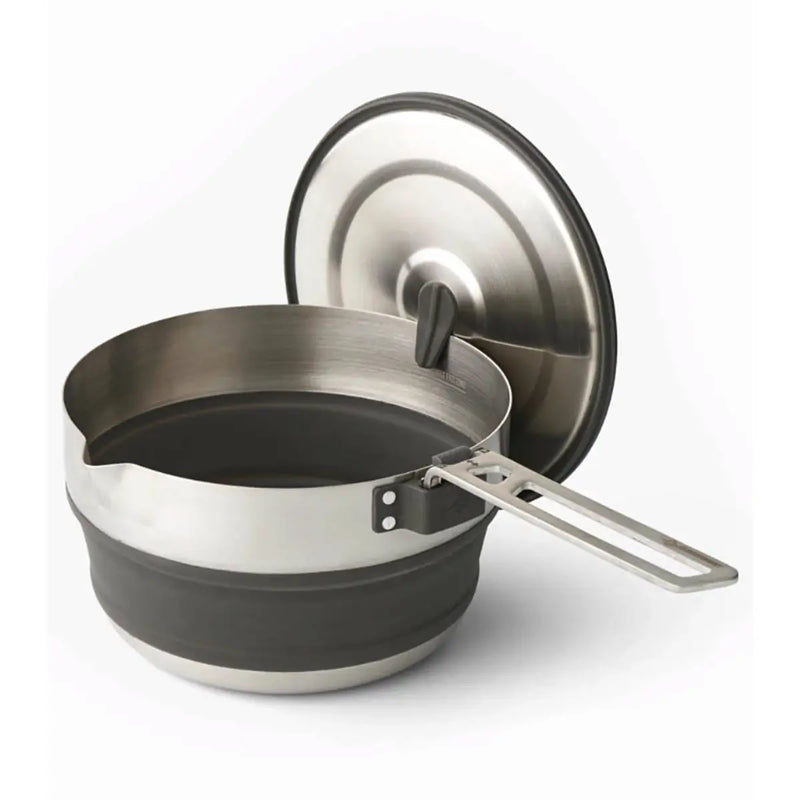 Lid features a silicone rubber LidKeep to conveniently clip the lid to the rim of the pot