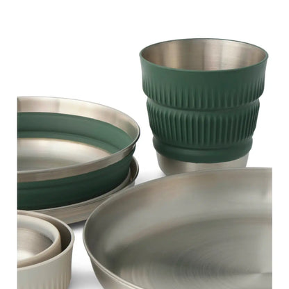 Crafted with EU food-grade silicone rubber and durable stainless steel for the strongest collapsible dinnerware ever