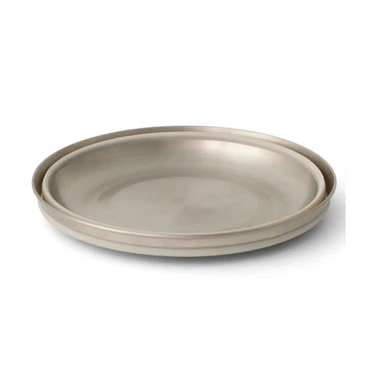 Innovative design enables the bowl to collapse down to 21mm tall for storage or expand to a full-function bowl.