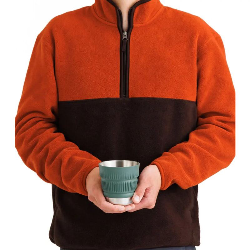 Mugs feature Cool-Grip fins moulded into the sidewalls so you can comfortably hold hot or cold beverages