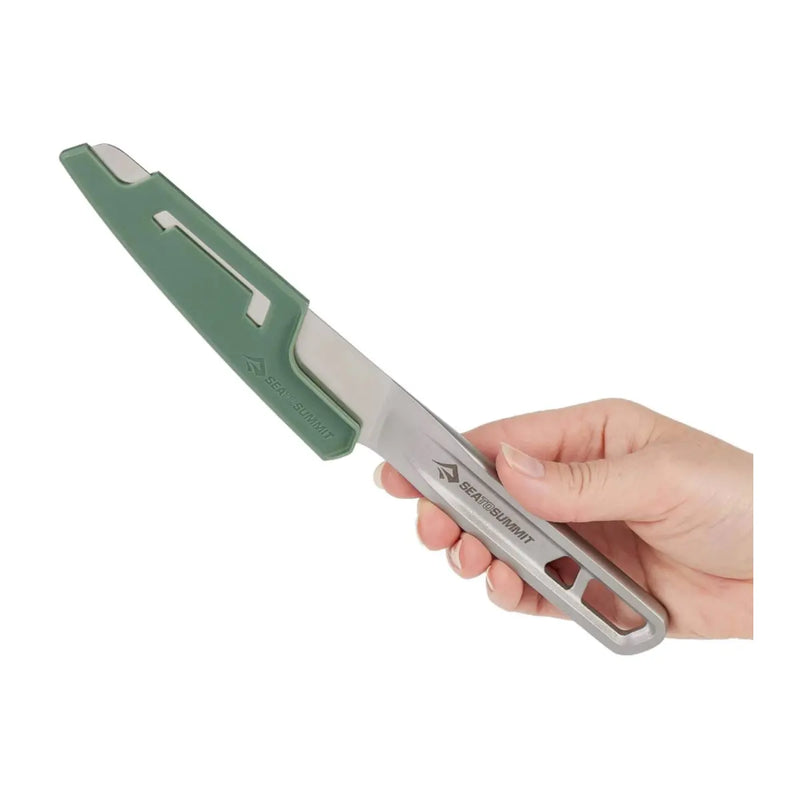 Includes moulded blade cover for added safe handling and to protect the sharp edge
