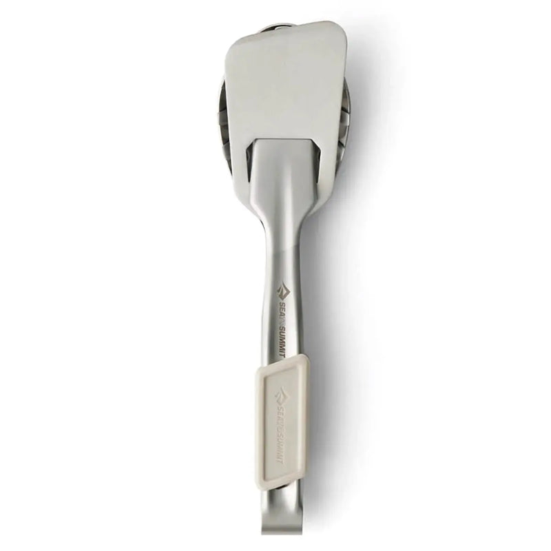 Magnetized silicone rubber keeper to hold the set together, prevent sliding and provide rattle-free storage during transport