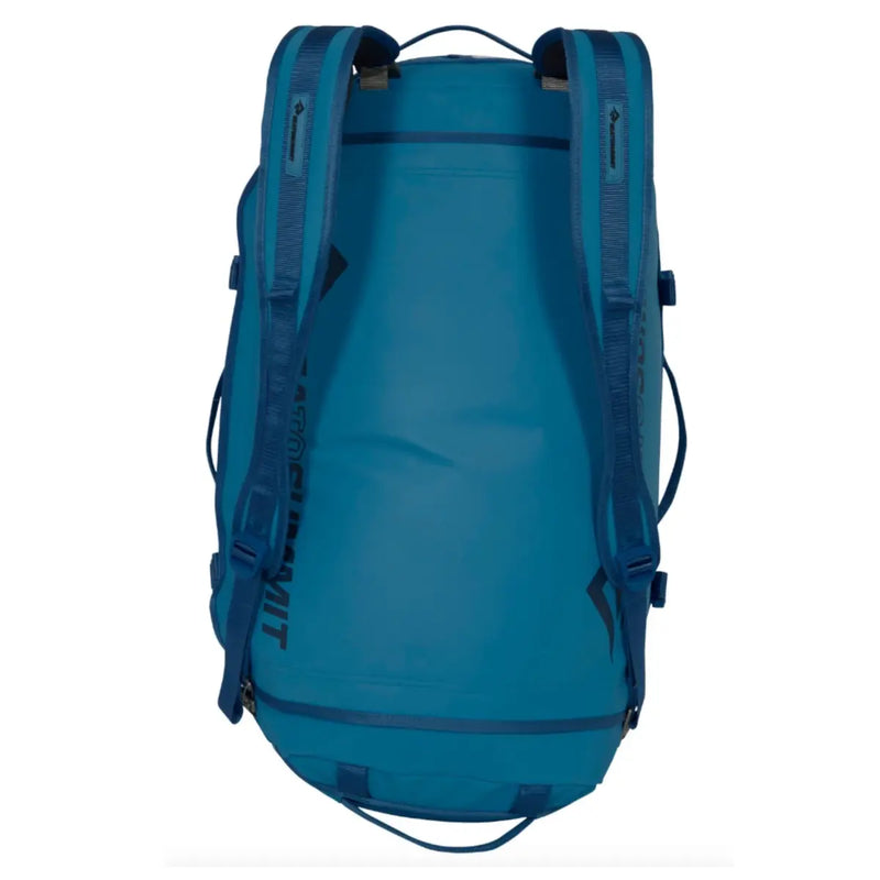 Multi-functional handles provide three versatile carry options