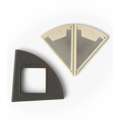 Super-fine stainless steel mesh to hold in grounds but let the good oils through