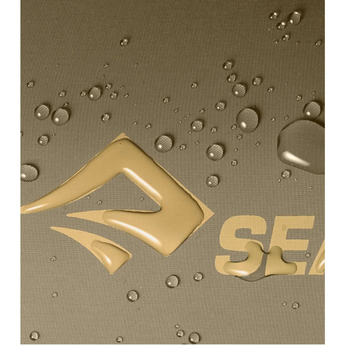 Robust, water resistant  PU-coated 70D recycled nylon body fabric has a 2,000mm hydrostatic head