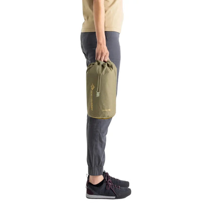 Lightweight, bluesign® APPROVED recycled 70D Nylon fabric with a PFC-free DWR finish