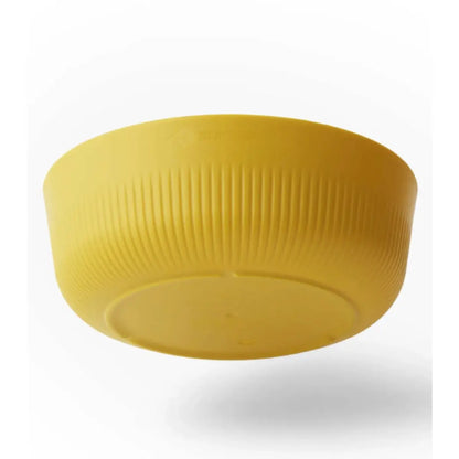 Cool-Grip sidewalls allow you to hold the bowl securely, no matter how hot the contents are