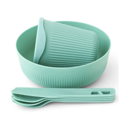 Includes: Medium Bowl, Cup, Knife, Spork, Spoon and Fork