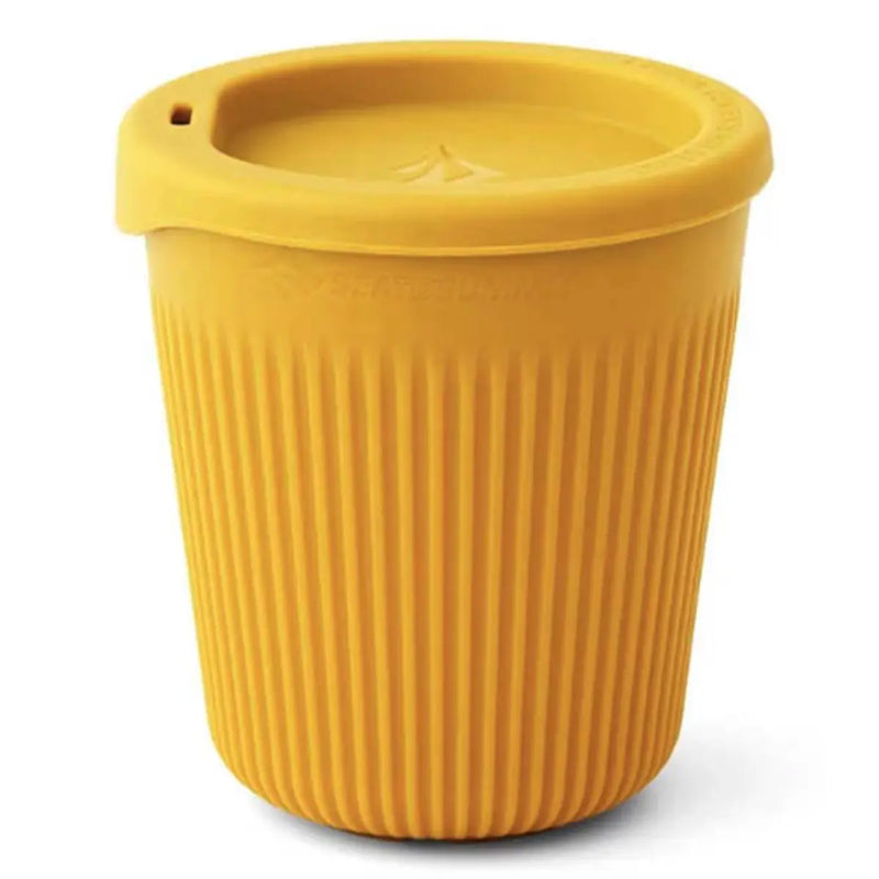 Cool-Grip sidewalls allow you to hold the bowl and cup securely, no matter how hot the contents are