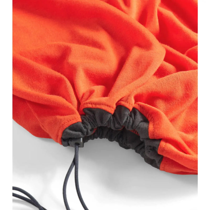 Drawcord footbox can be opened or closed for optimal comfort 