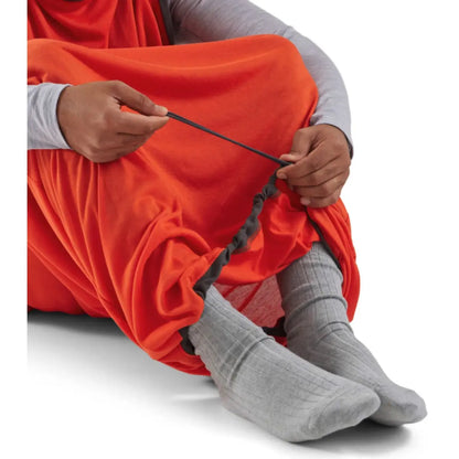 Drawcord footbox can be opened or closed for optimal comfort 