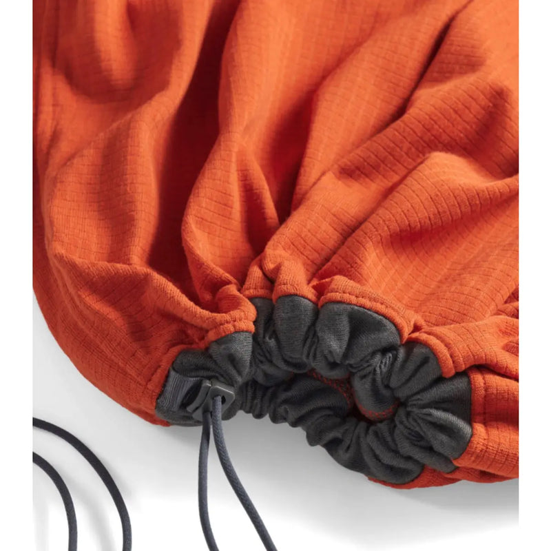 Drawcord footbox can be opened or closed for optimal comfort 