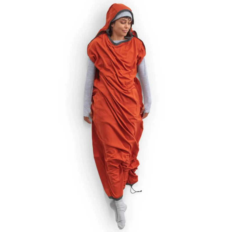 A mummy shape designed for maximum thermal efficiency and includes shoulder zippers and footbox drawcord for additional temperature regulation