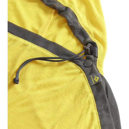 Shoulder openings can be opened or closed for optimal comfort