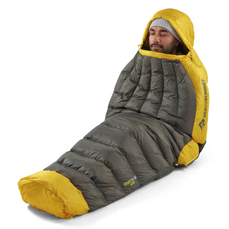 Ultralight, breathable 10D nylon liner and a 10D shell with PFC-free DWR keeps the hood and footbox highly water resistant