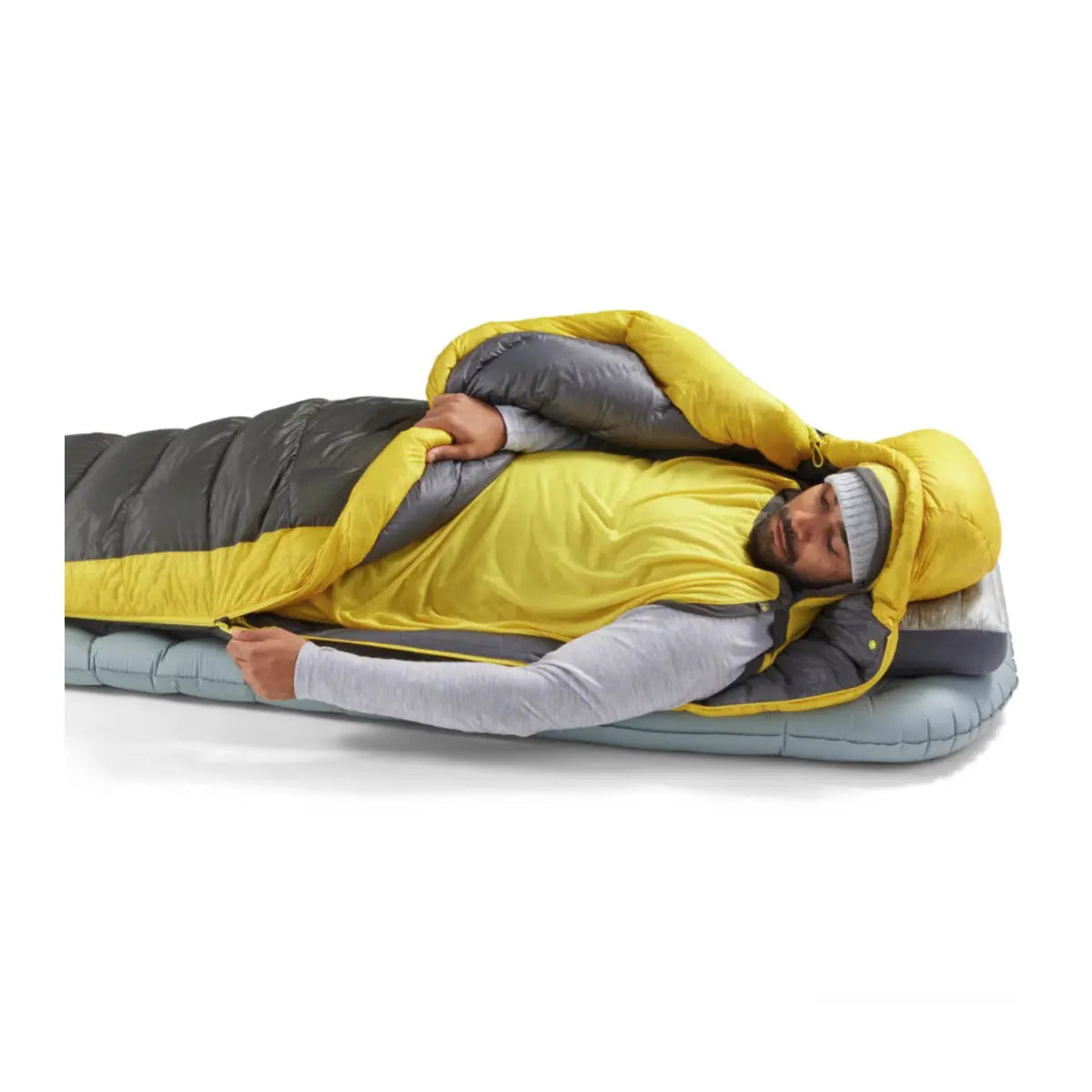 YKK #5 zippers with zipper plow provide reliable, snag-free operation