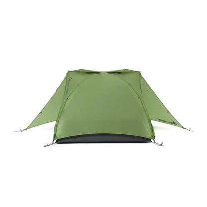 Two large vestibules provide plenty of space to store gear and protect it from the elements