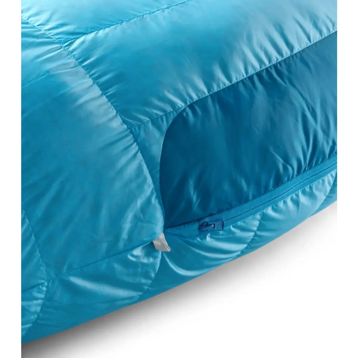 Recycled 20D polyester shell with a non-PFAS DWR finish blocks wind and moisture