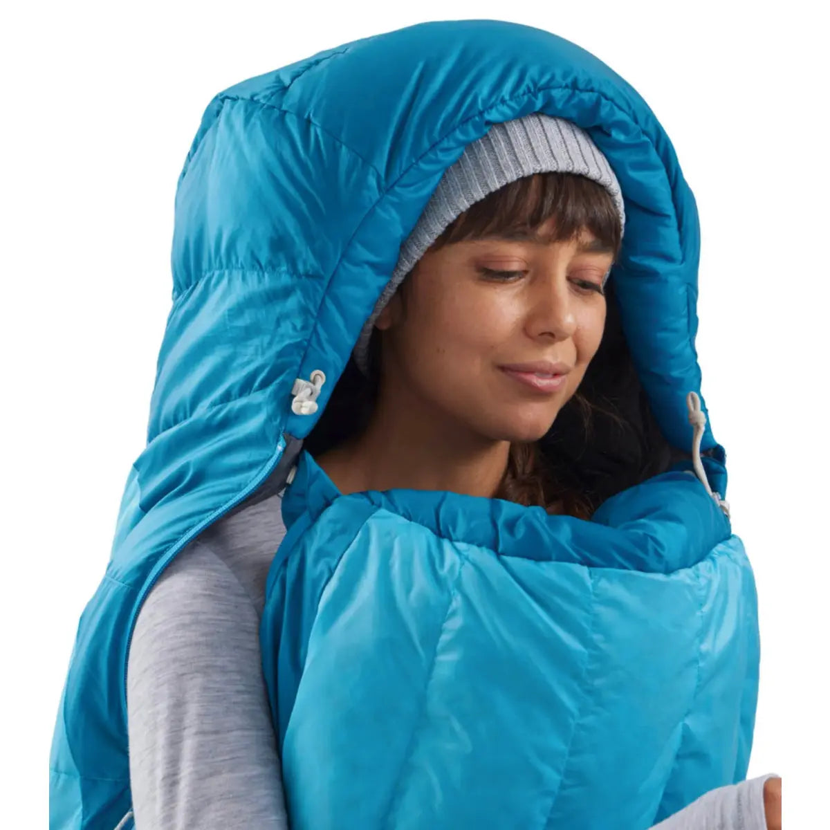 Fitted hood with generous room 