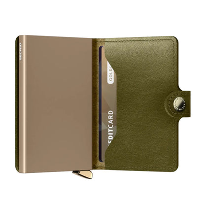 Made from soft high-quality leather with anodised aluminium card protector