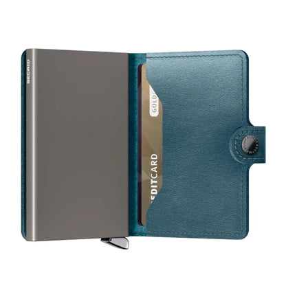 Made from soft high-quality leather with anodised aluminium card protector