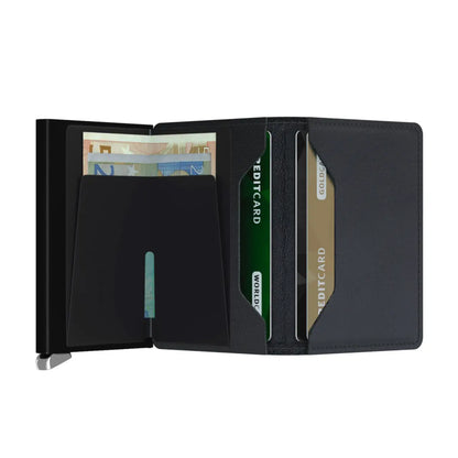 The sheepskin leather used for the Emboss Lines is sourced from Spain and embossed in Italy, by family-owned business Vivolo