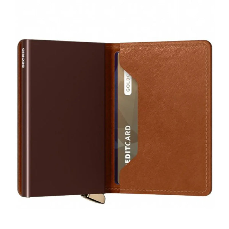 Its eye-catching metal silver coloured lever is made from durable stainless-steel metal and especially crafted for this collection.