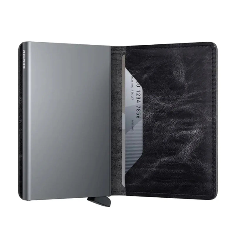 Sleeves inside can hold extra notes or cards