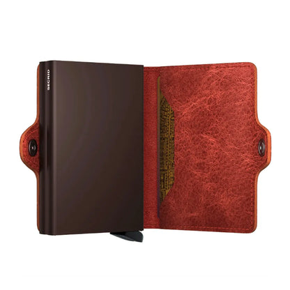 Includes interior pockets for holding extra cards