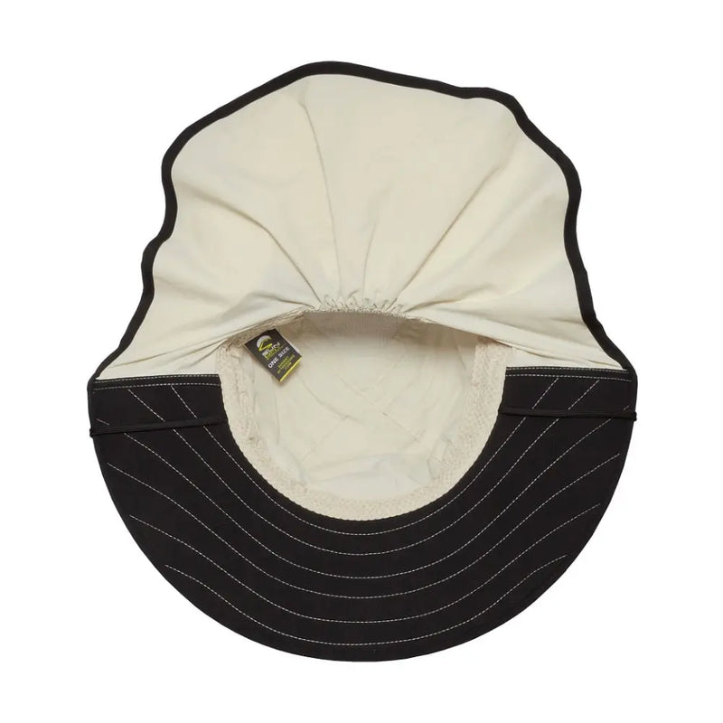 The Shade Goddess offers a significant amount of size adjust-ability due to the elastic cape and sizing system