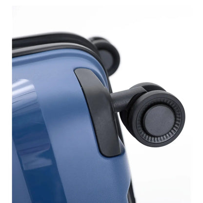 4 x multidirectional spinning wheels