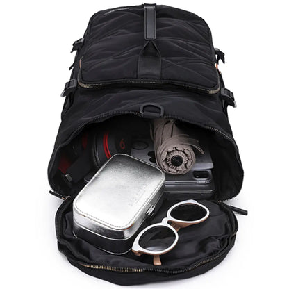 Zippered front pocket