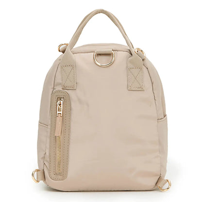 Rear zippered pocket