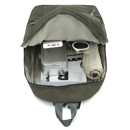 Spacious interior with internal pockets